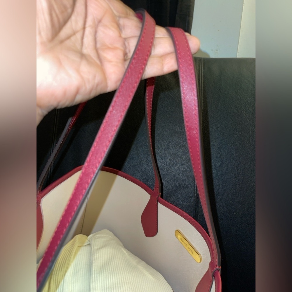 Michael Kors Saige Reversible Medium Tote Bag Shoulder Handbag and clutch Only - Picture 5 of 16
